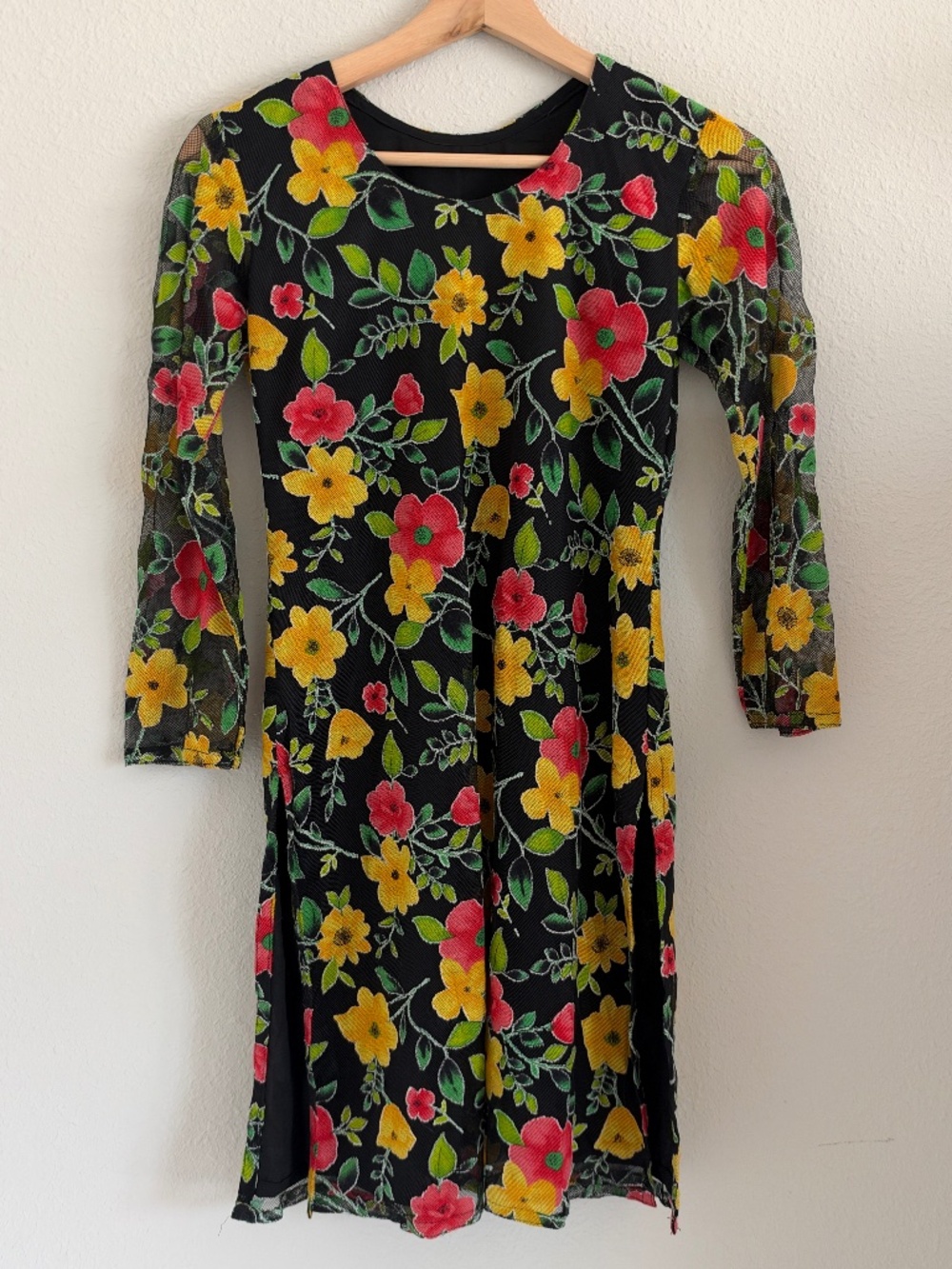 Vintage Black Floral Sheer Mesh Long Sleeve Tunic Top S M